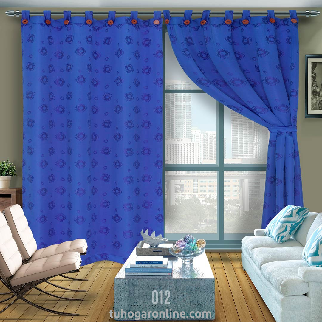 44CORTINA EN YACAR-BOTÓN AZUL