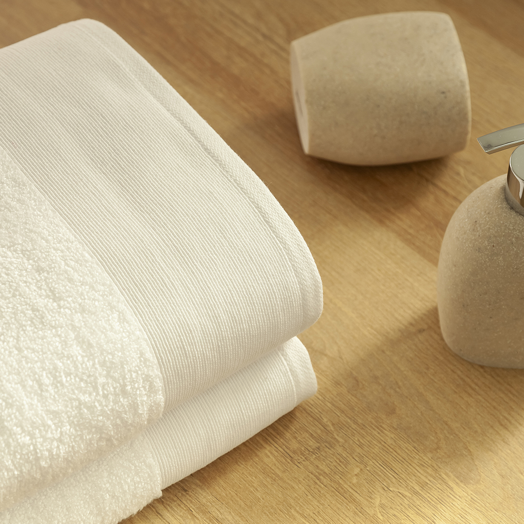 44Toalla Modha 600gr Blanca