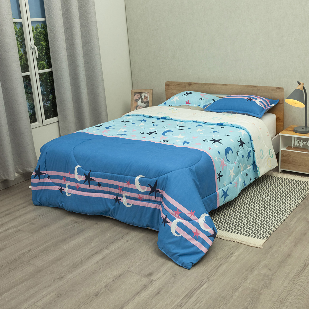 44Cubrelecho Semiacolchado Doble Faz Universo Interior Azul
