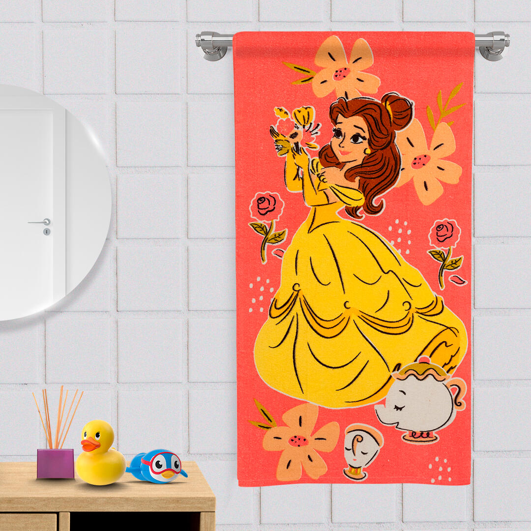 44TOALLA INFANTIL 320 GRAMOS PRINCESA BELLA FONDO CORAL