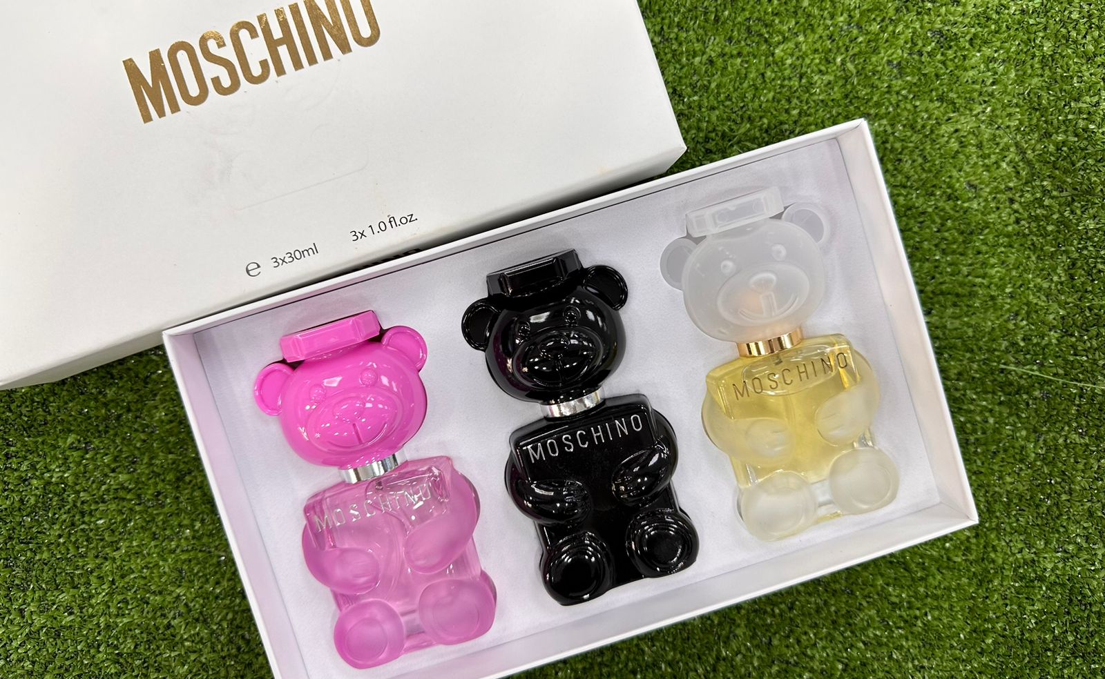 e>stuche-moschino-x-3